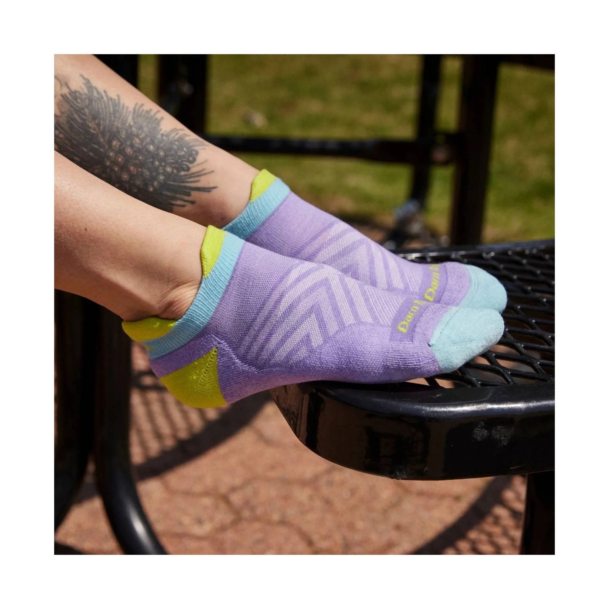 Darn Tough Vermont Women's Run No Show Tab Ultra Lightweight Sock - Lavender - Image 2